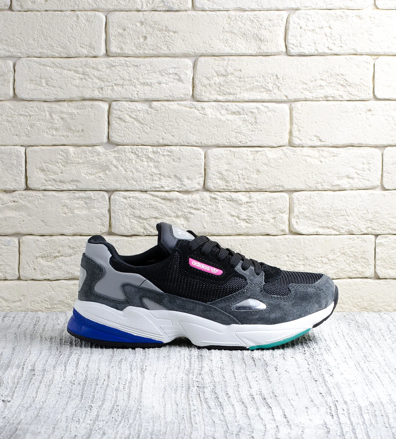 Adidas Falcon black grey