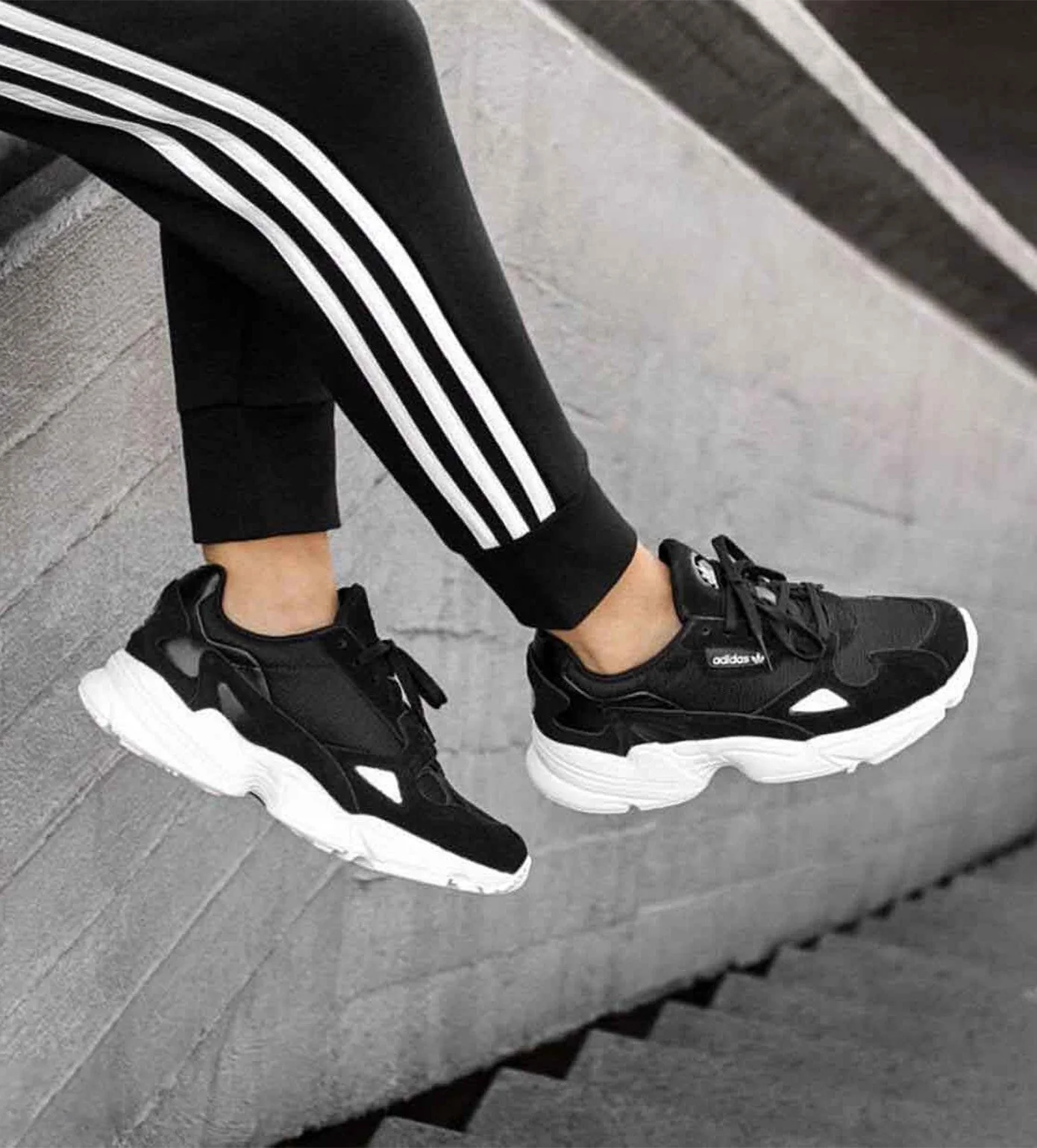 Adidas top black falcon