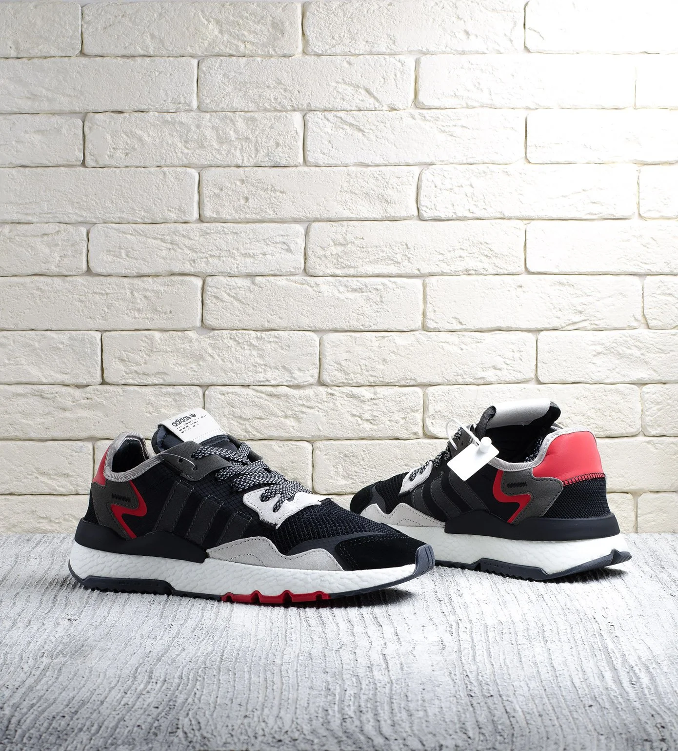 Nite jogger foot locker on sale