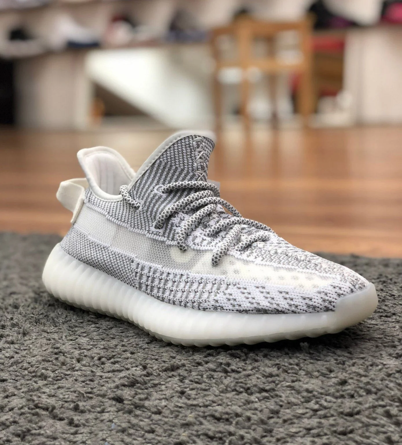 Static adidas shop