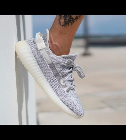 Yeezy 5 v2 static store