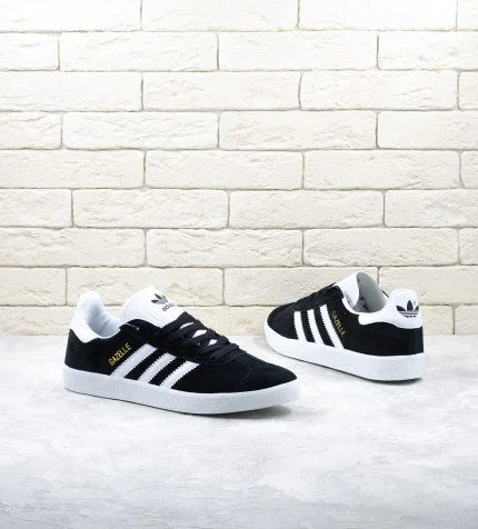 Nike gazelle black top