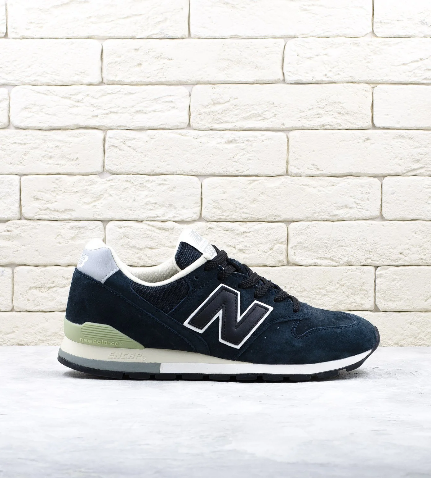 New balance 996 womens black hotsell
