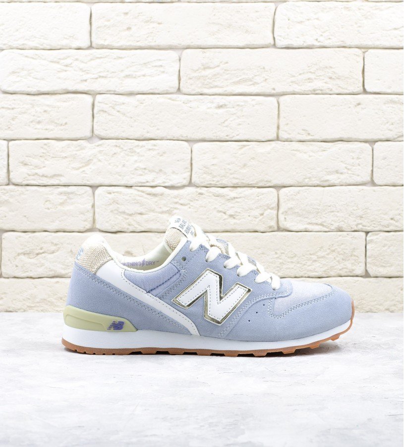 New Balance 996 light blue