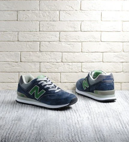 Green and navy top blue new balance