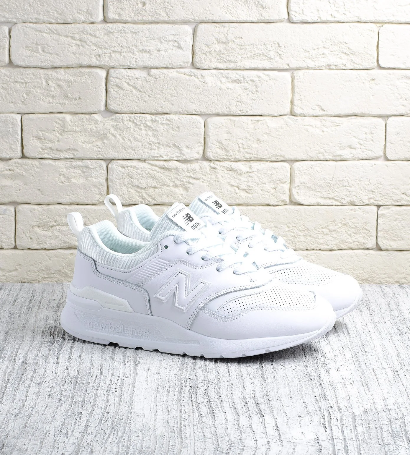 New balance 997h off white discount