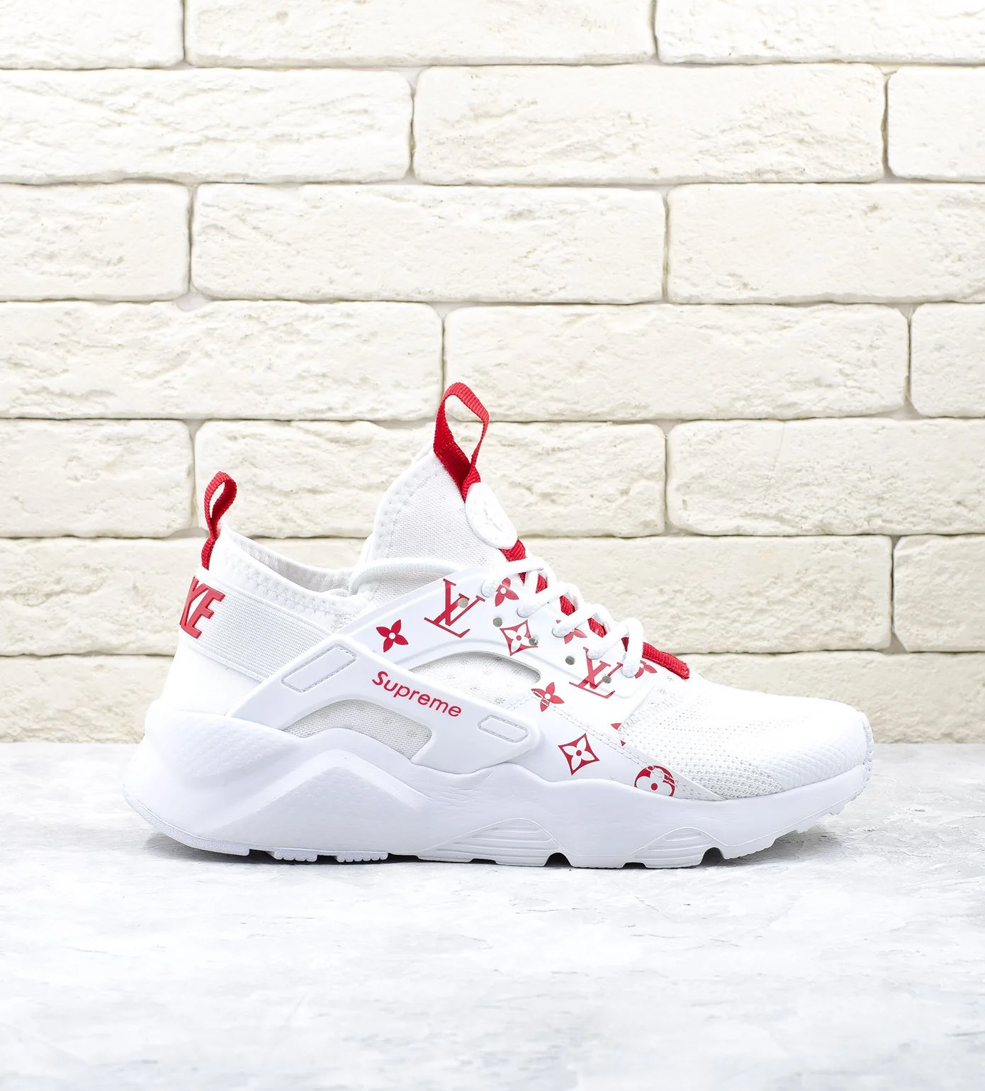 Supreme nike huaraches hot sale