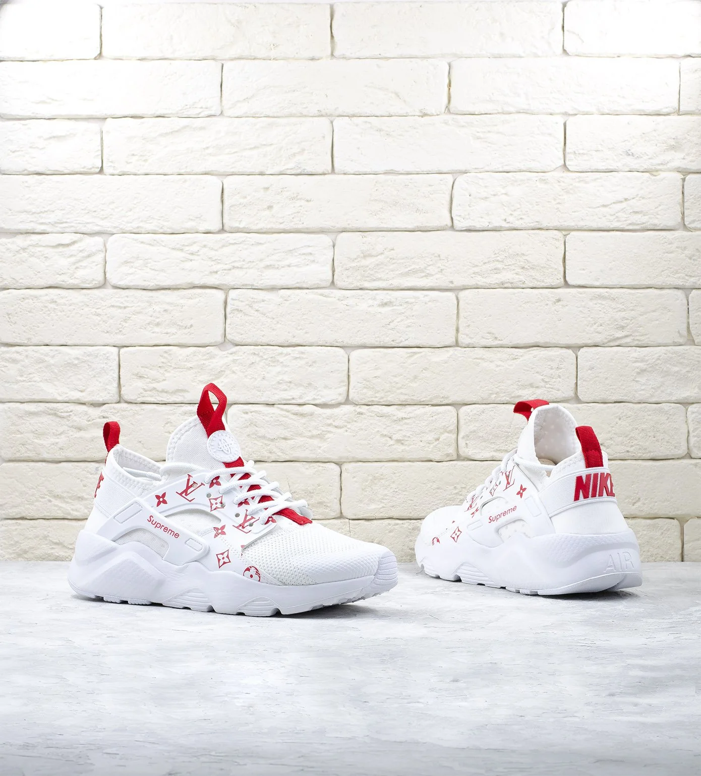 Supreme lv huaraches discount