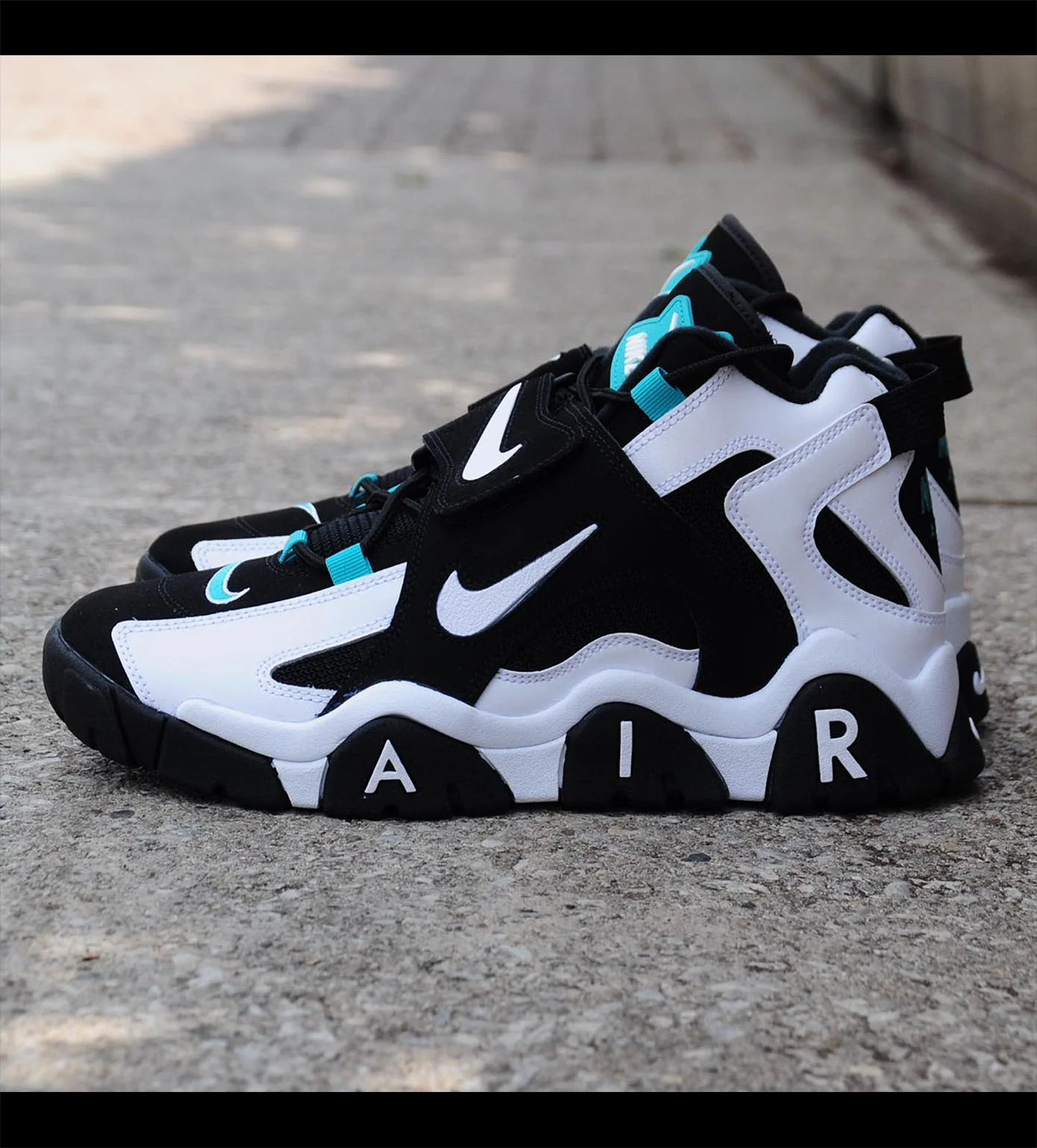 Nike air barrage hot sale mid black white cabana