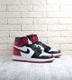 Nike Air Jordan Retro 1 Black Toe