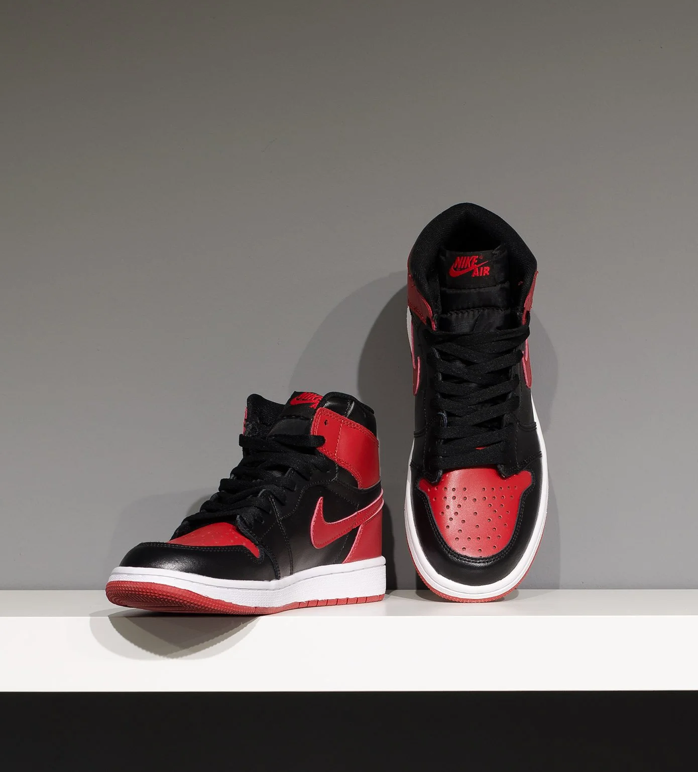 Nike Air Jordan 1 Retro Red Black
