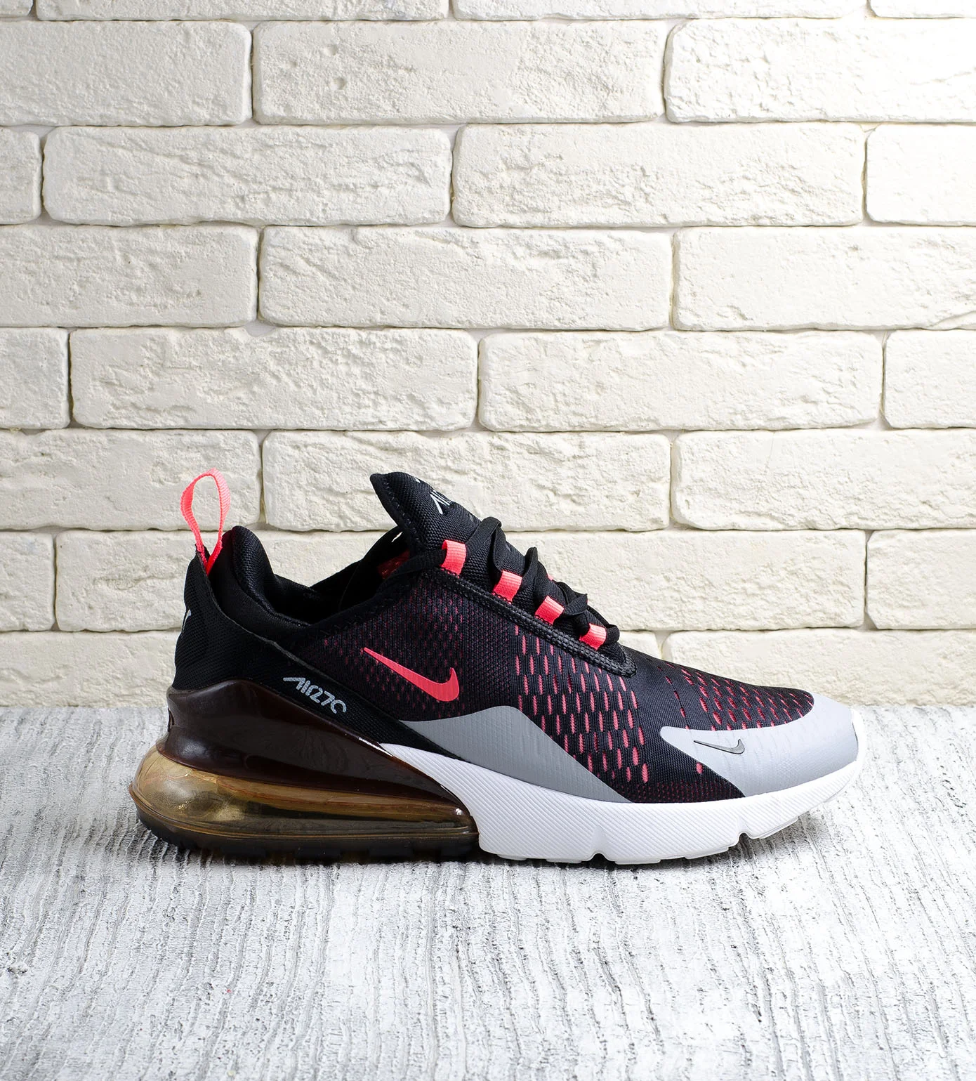 Air max 270 red black 2025