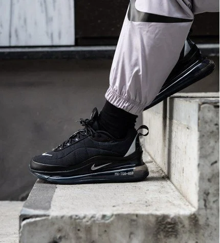Nike Air Max 720 818 black