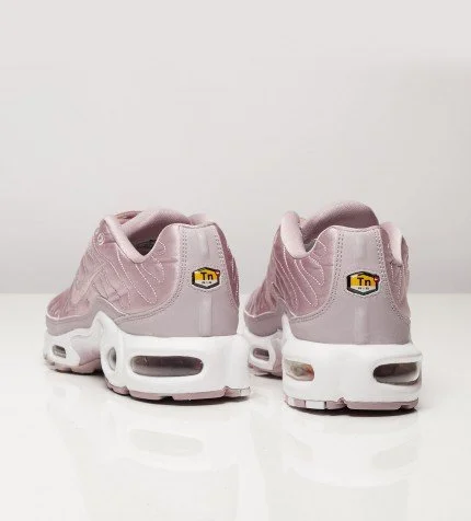 Nike TN Plus SE Pink