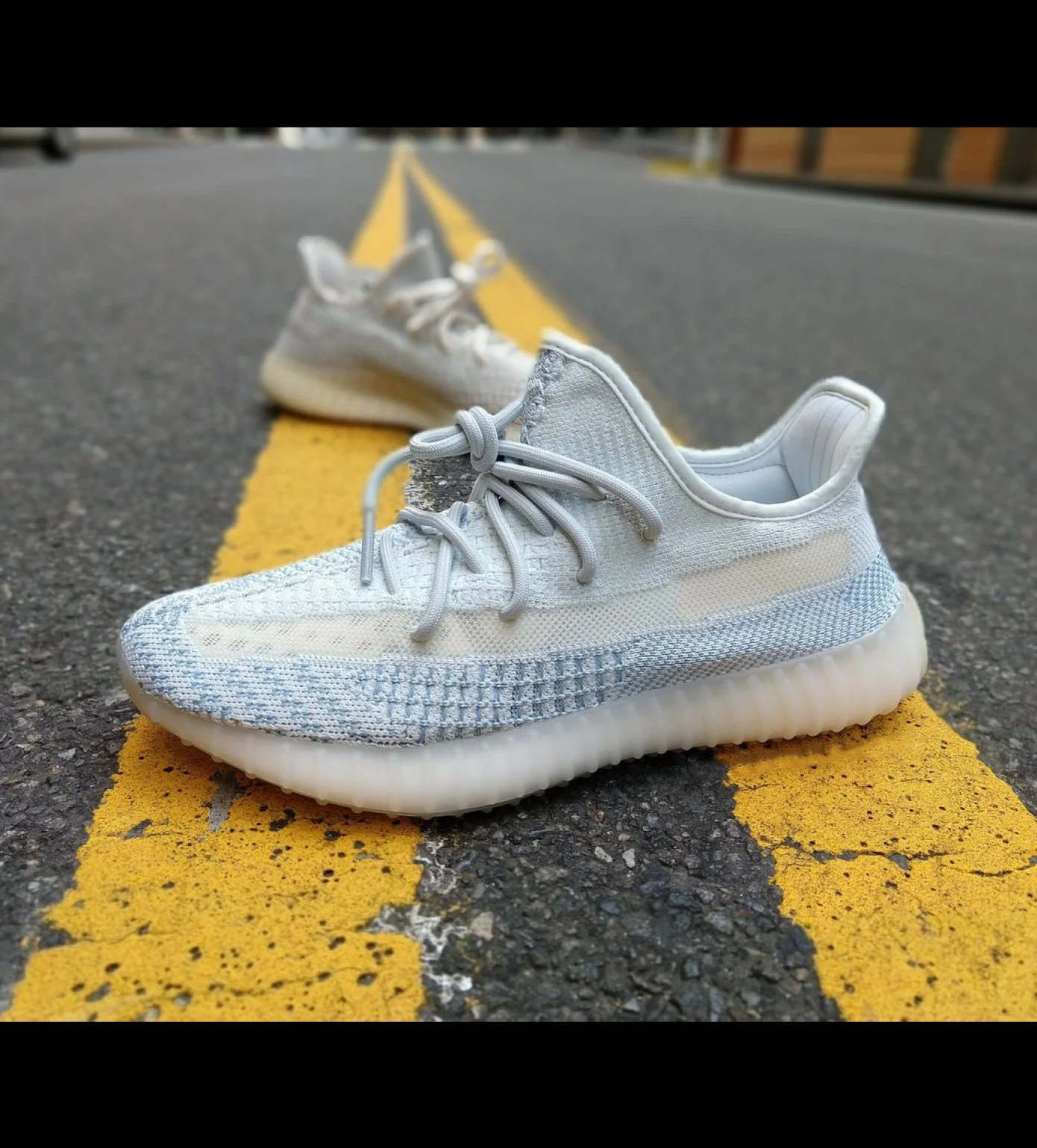 Adidas yeezy boost store 350 cloud