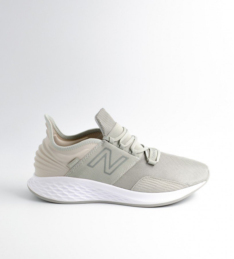 New Balance ROAV Beige