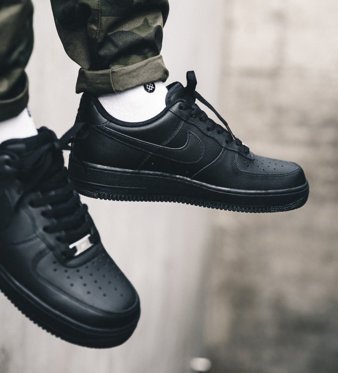 Nike Air Force 1 All Black