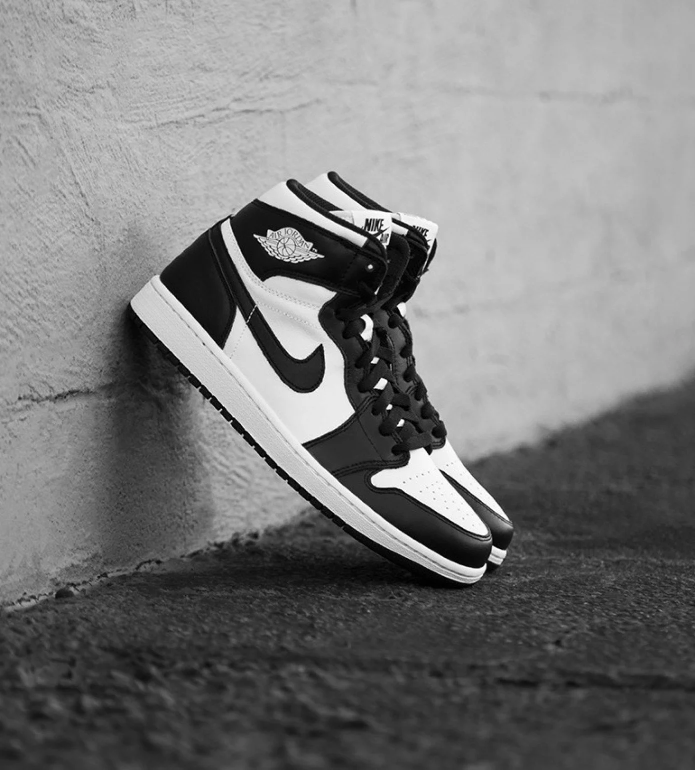 Nike air jordan shop 1 high white black