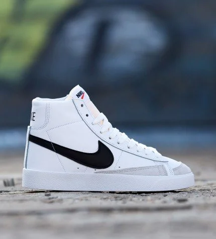 Nike blazer mid white black online