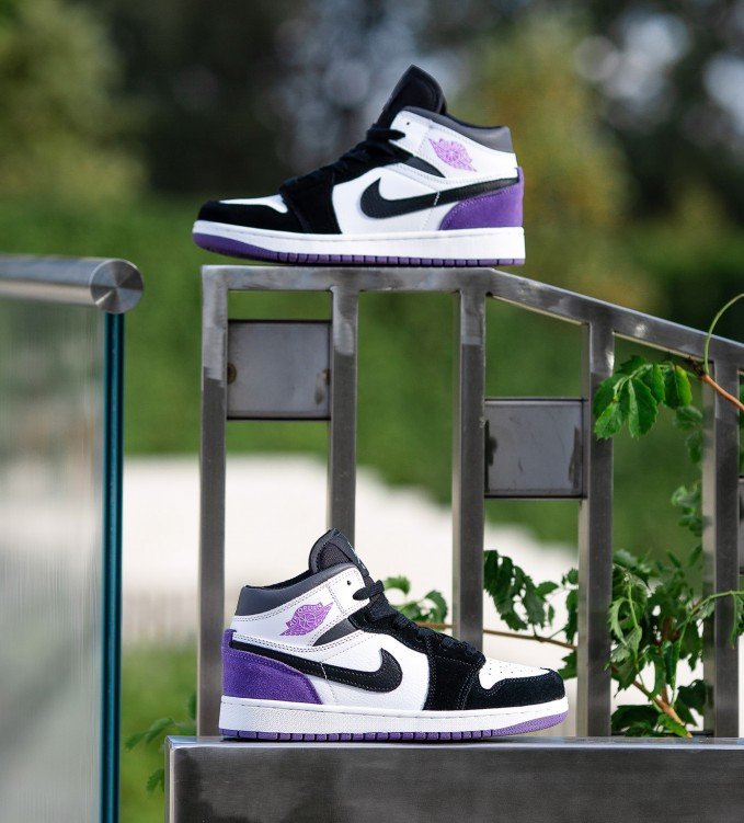 Nike Jordan 1 Mid Varsity Purple