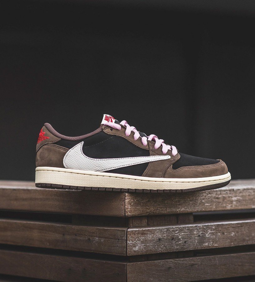 Nike Travis Scott x Air Jordan 1 Low Dark Mocha