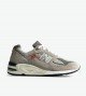 New Balance M990VS2