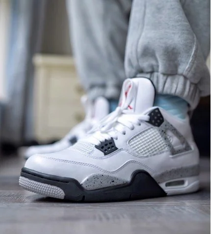 Aj 4 white hotsell