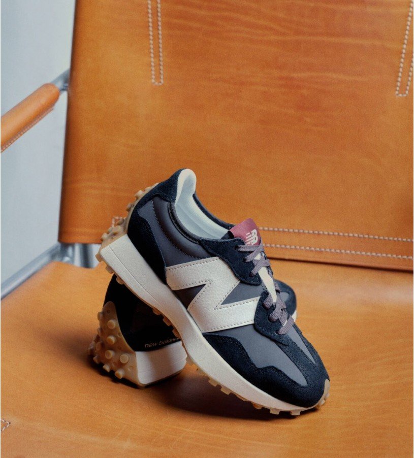 New Balance 327 Black-Red New Balance 327 Black-Red