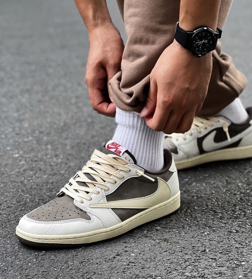 Nike Jordan 1 Low Travis Scott Reverse Mocha