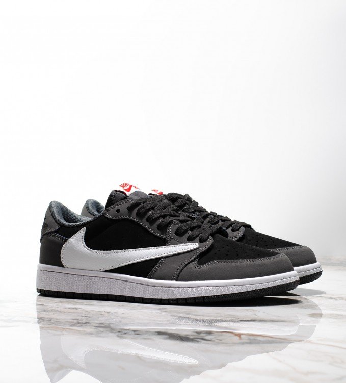 Nike Air Jordan 1 Reversed Black