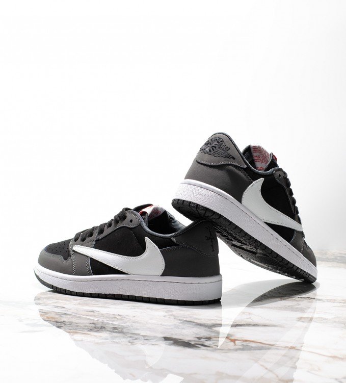 Nike Air Jordan 1 Reversed Black