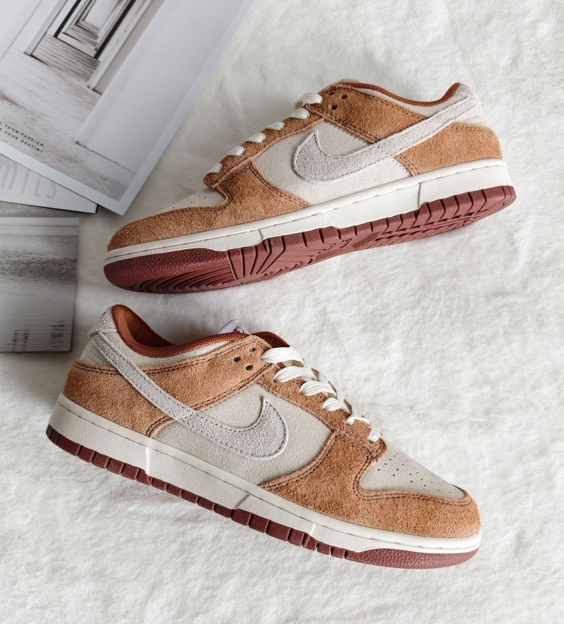 Nike SB Dunk Sail Fossil Med Curry Nike SB Dunk Sail Fossil Med Curry