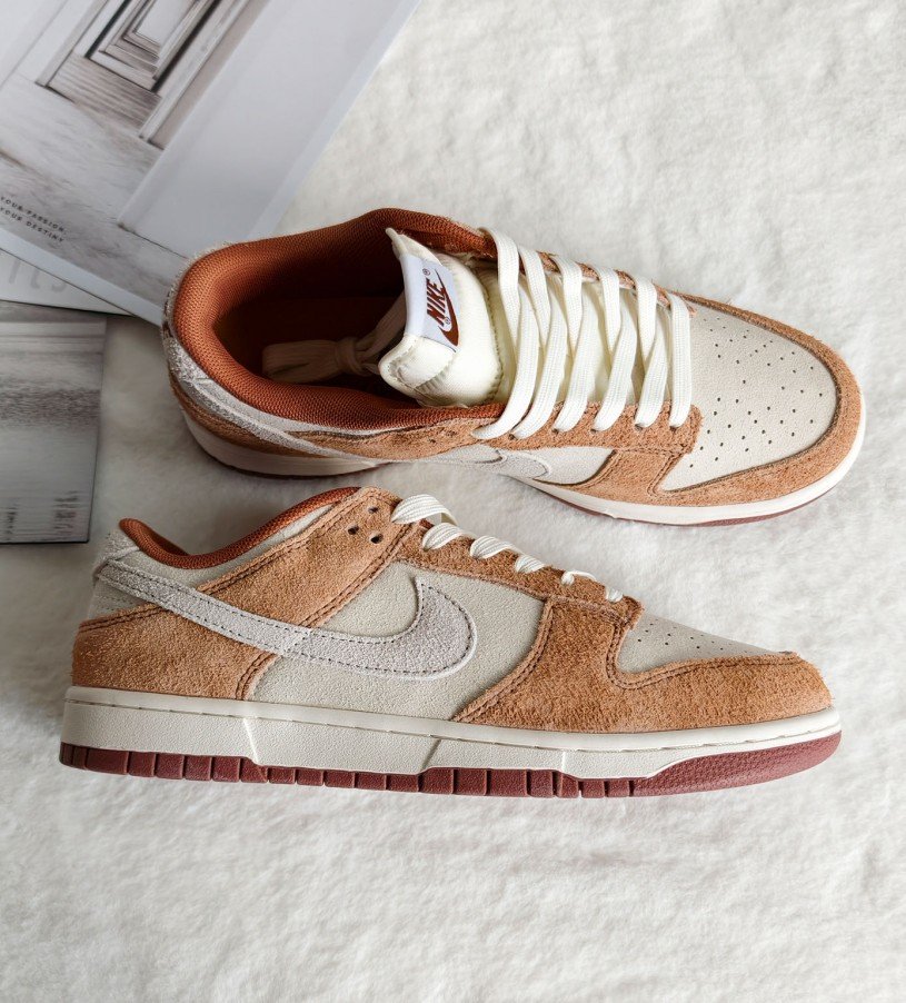 Nike SB Dunk Sail Fossil Med Curry Nike SB Dunk Sail Fossil Med Curry