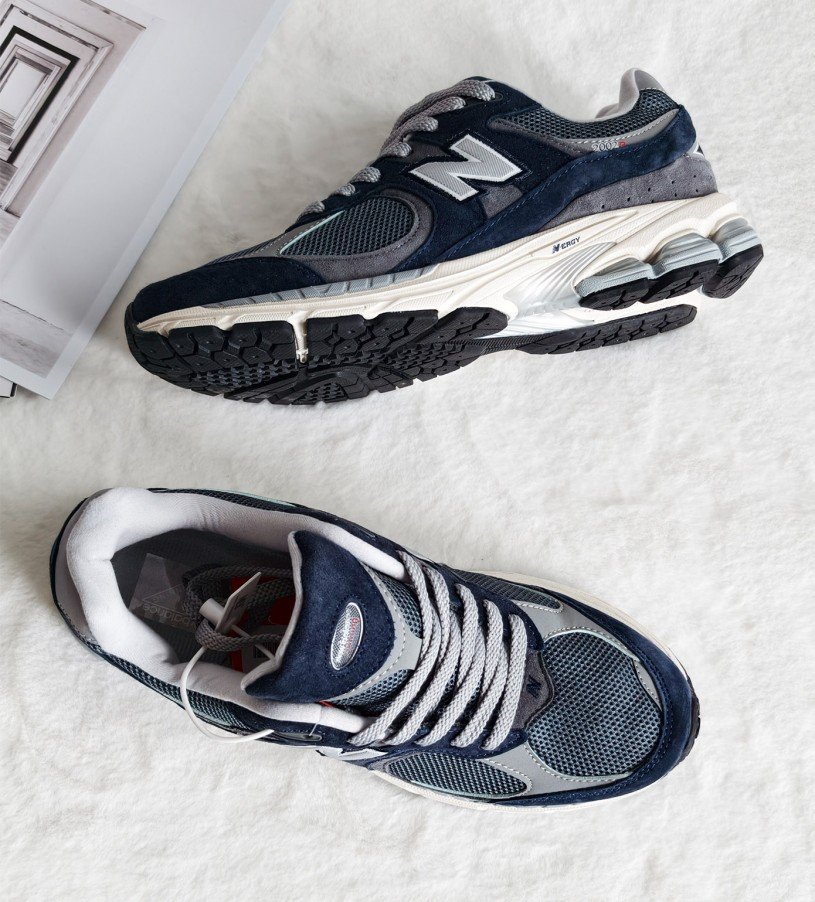 New Balance 2002R Midnight Navy New Balance 2002R Midnight Navy