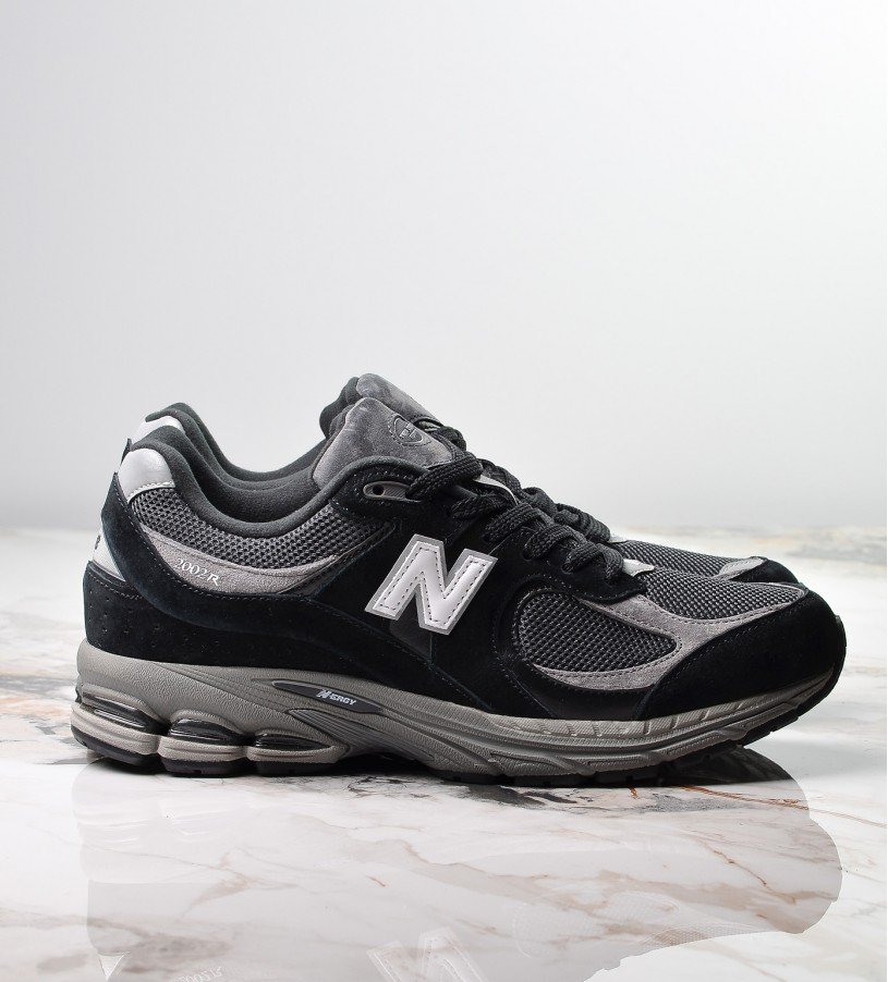 New Balance 2002R Earth Black