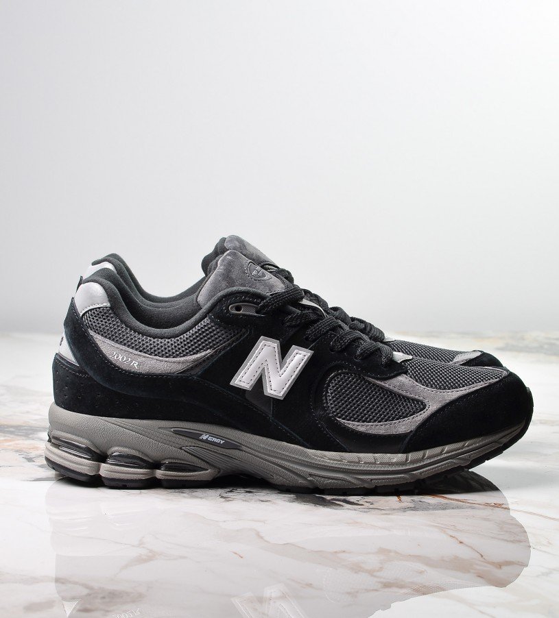 New Balance 2002R Earth Black
