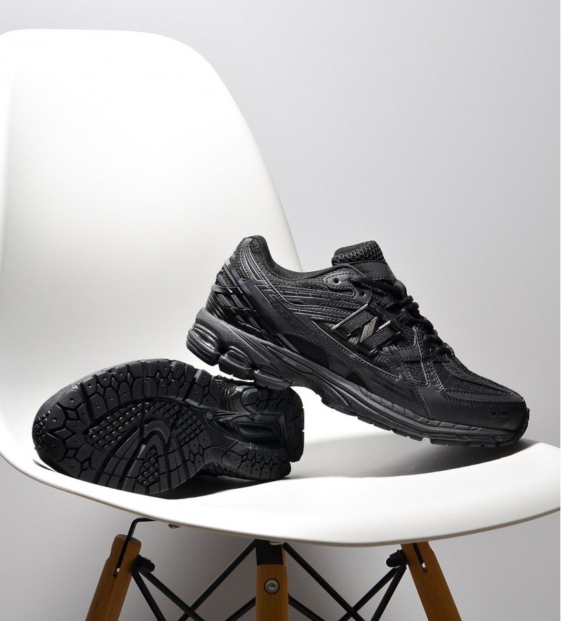 New Balance 1906U Total Black Premium