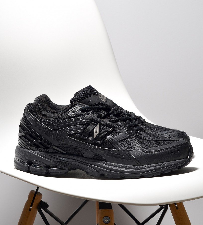 New Balance 1906U Total Black Premium
